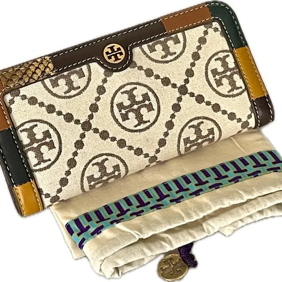 Tory Burch 𝐵𝑜𝘩𝑒𝑚𝑖𝑎𝑚 𝑇 𝑀𝑜𝑛𝑜𝑔𝑟𝑎𝑚 Snap Wallet